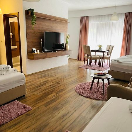 Fuk-Tak Apartmani&Restoran Dojran Exteriör bild