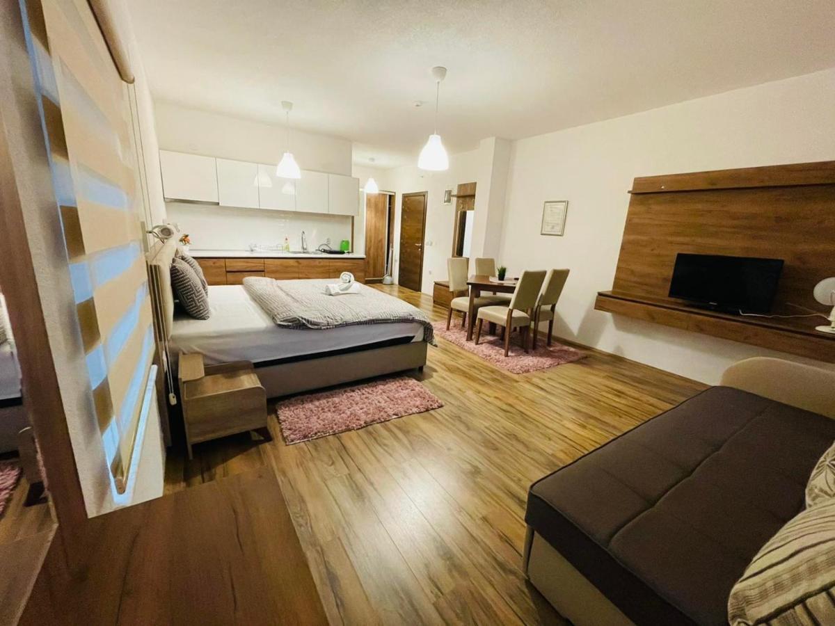 Fuk-Tak Apartmani&Restoran Dojran Exteriör bild