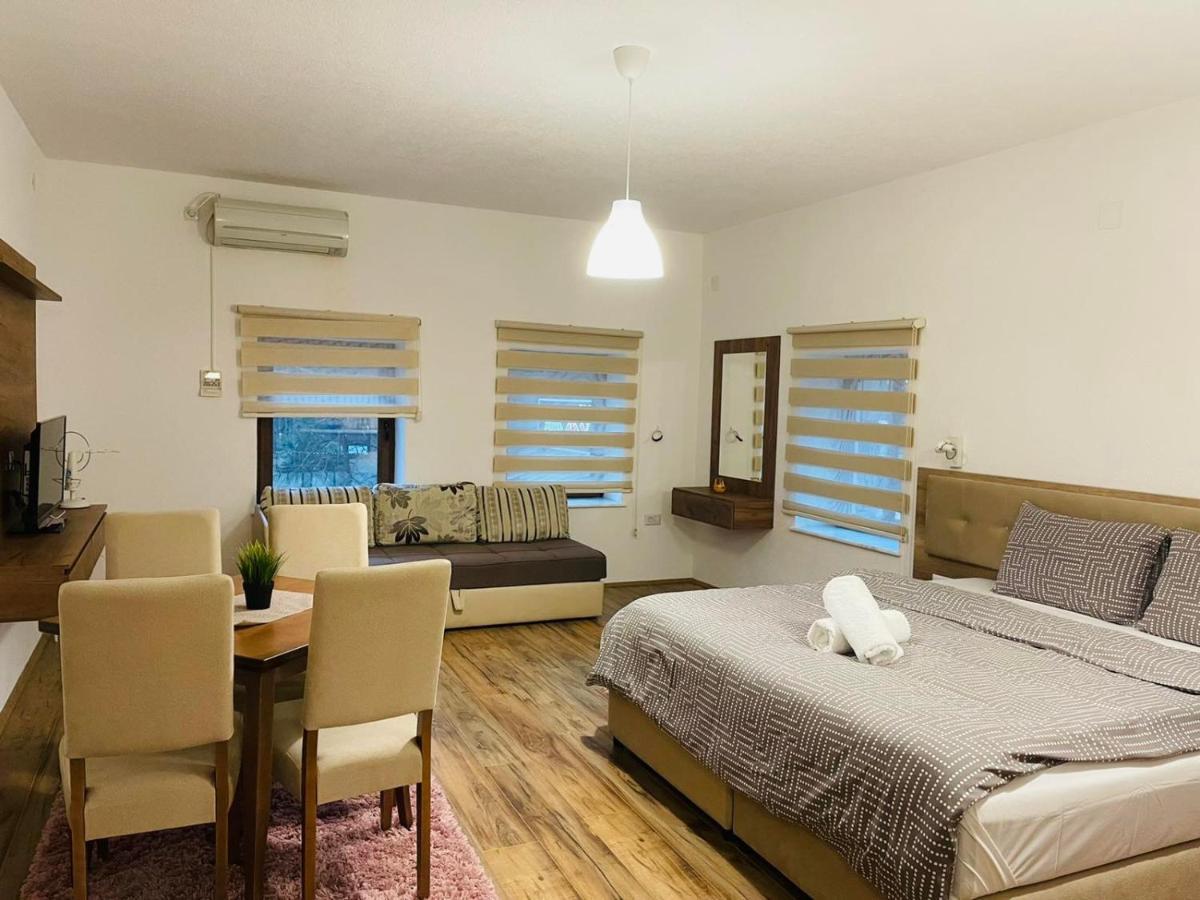 Fuk-Tak Apartmani&Restoran Dojran Exteriör bild