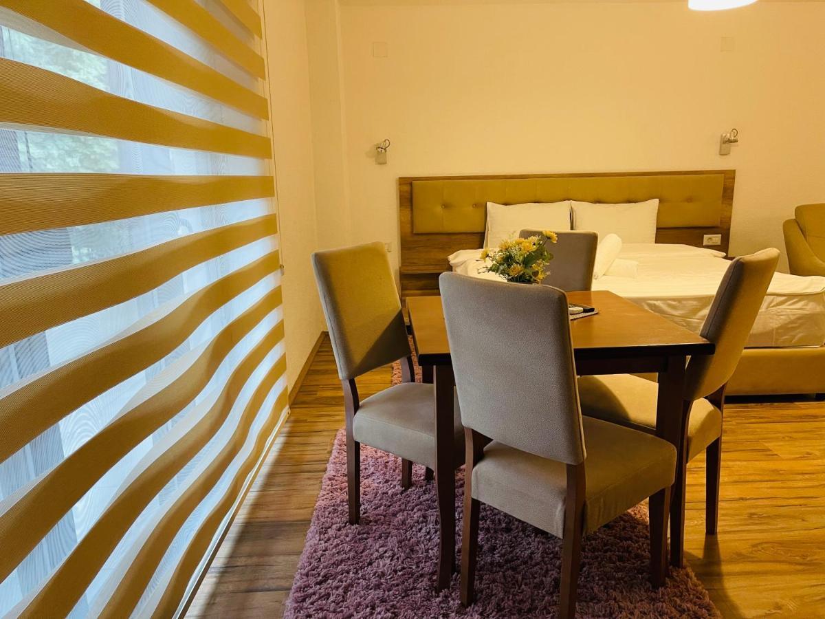 Fuk-Tak Apartmani&Restoran Dojran Exteriör bild