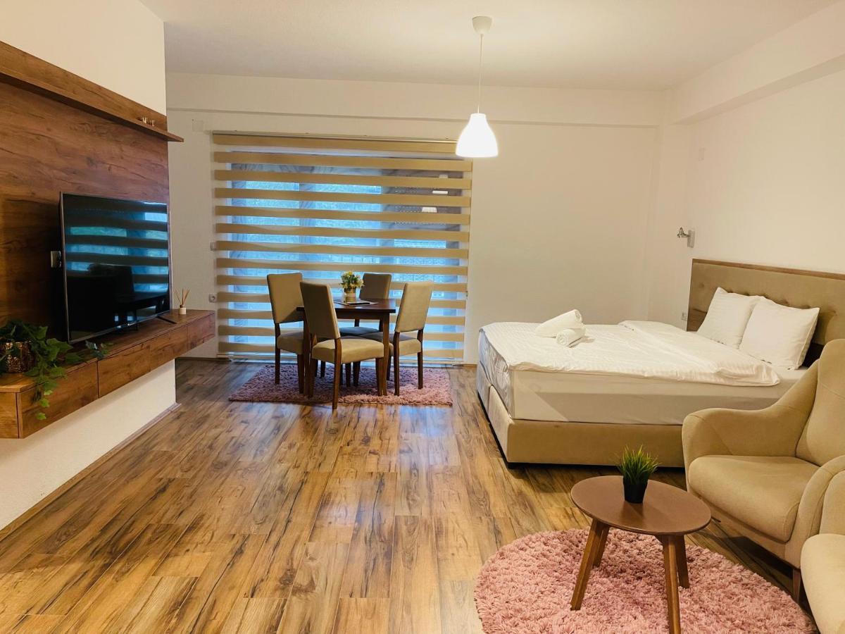 Fuk-Tak Apartmani&Restoran Dojran Exteriör bild