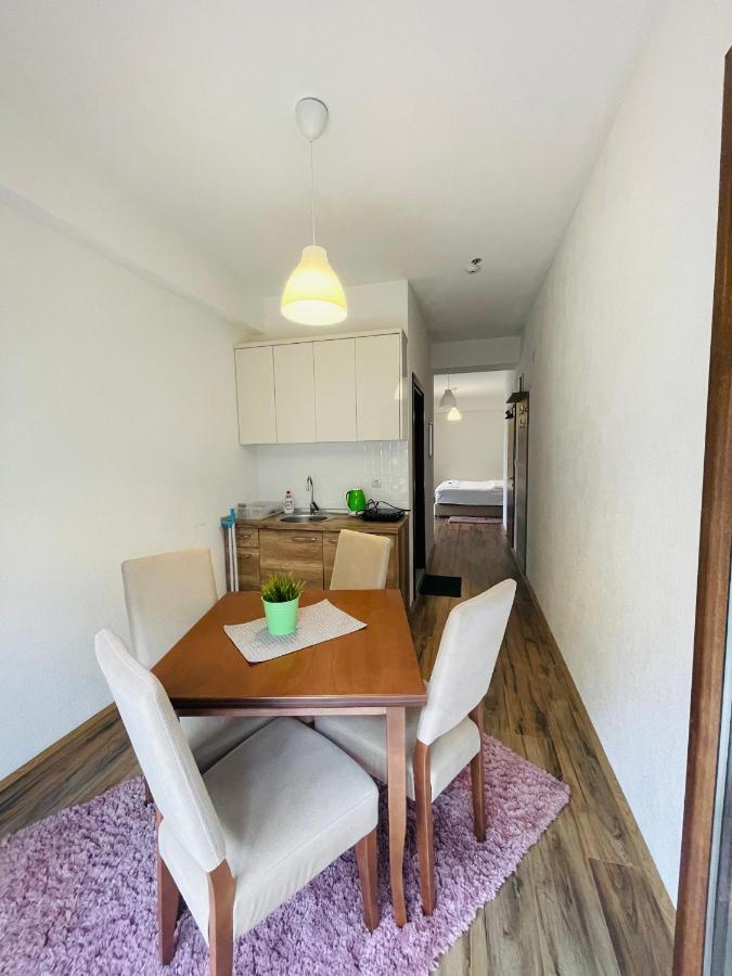 Fuk-Tak Apartmani&Restoran Dojran Exteriör bild