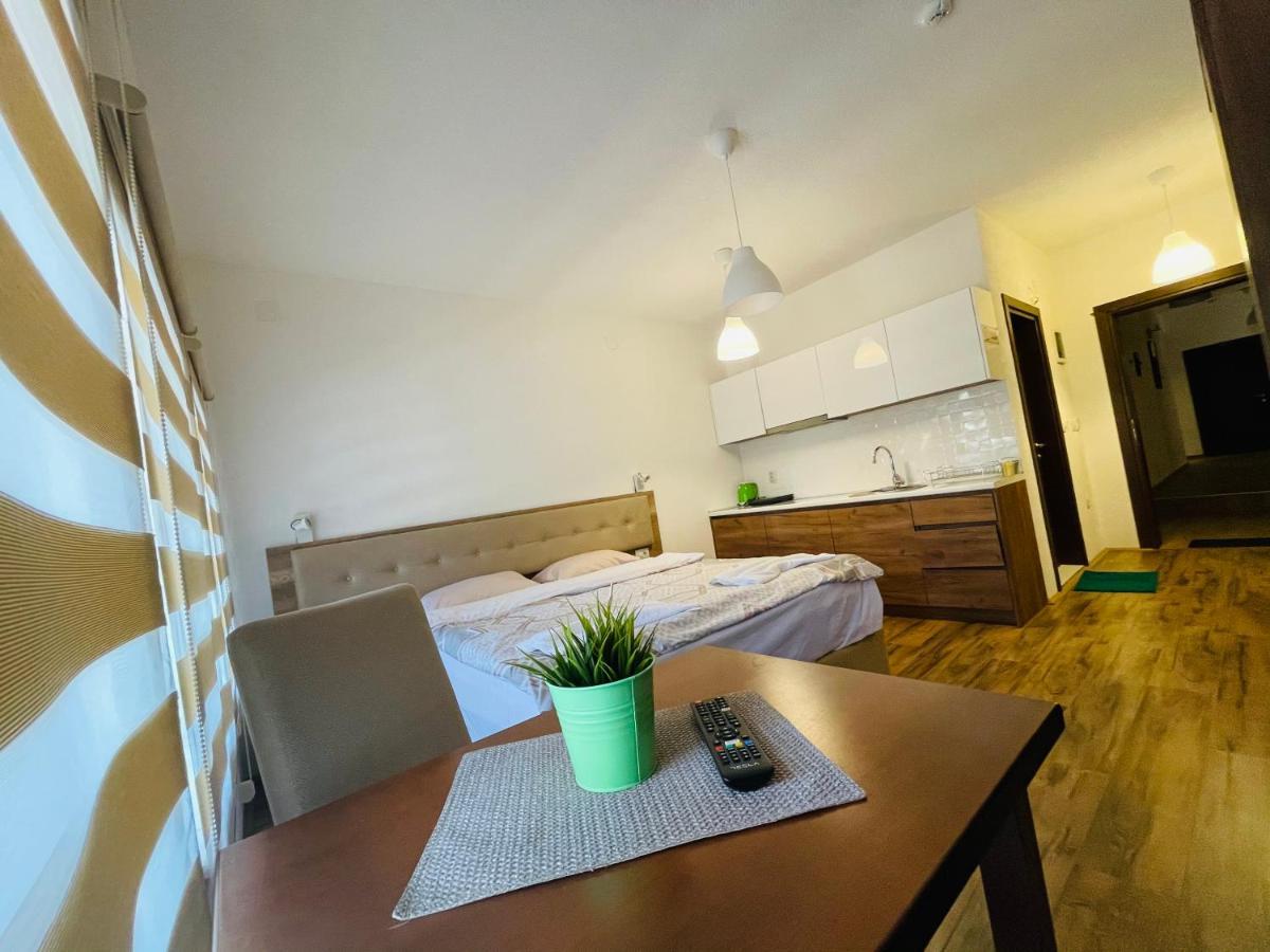 Fuk-Tak Apartmani&Restoran Dojran Exteriör bild
