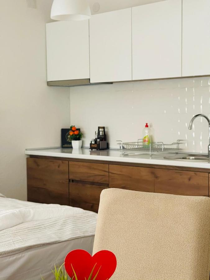 Fuk-Tak Apartmani&Restoran Dojran Exteriör bild